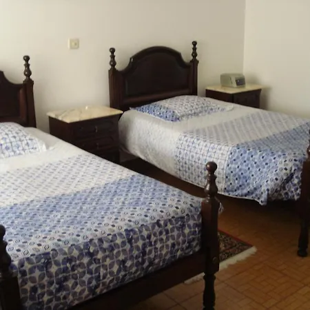 Guest house Lobateira